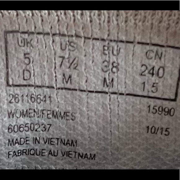 Clarks Wave Trek Waterproof Comfort Sneakers Women’s Size 7.5M - Picture 7 of 7